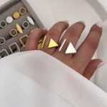 انگشتر مثلث تک خط